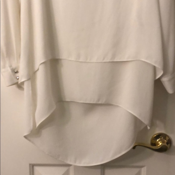 Layered split back blouse - Picture 3 of 7